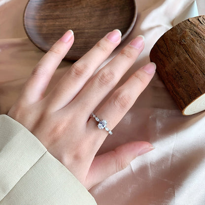 [AuraEcho]0.75 Carat Luxurious Vibrant Elongated Cushion Cut Daily Ring