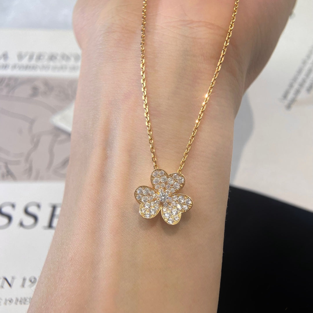 [AuraEcho]FLOWER DIAMOND NECKLACE