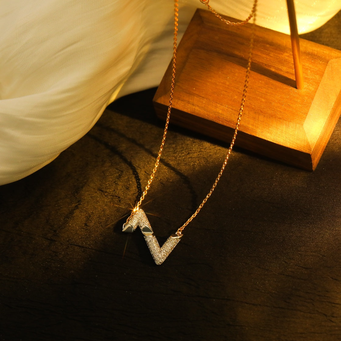 [AuraEcho]VOLT SILVER DIAMOND PEDANT NECKLACE