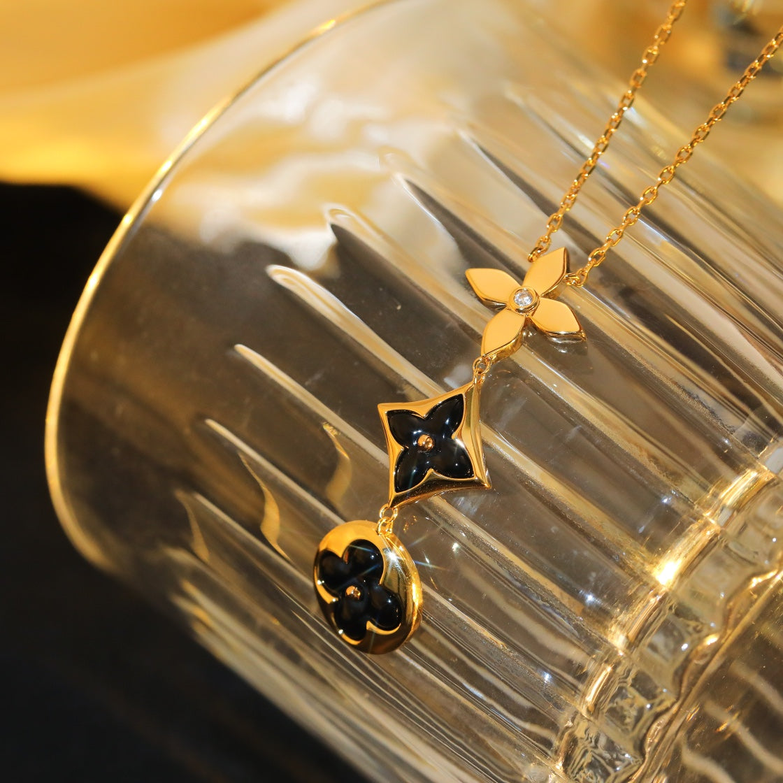 [AuraEcho]STAR AND SUN ONYX PINK GOLD NECKLACE