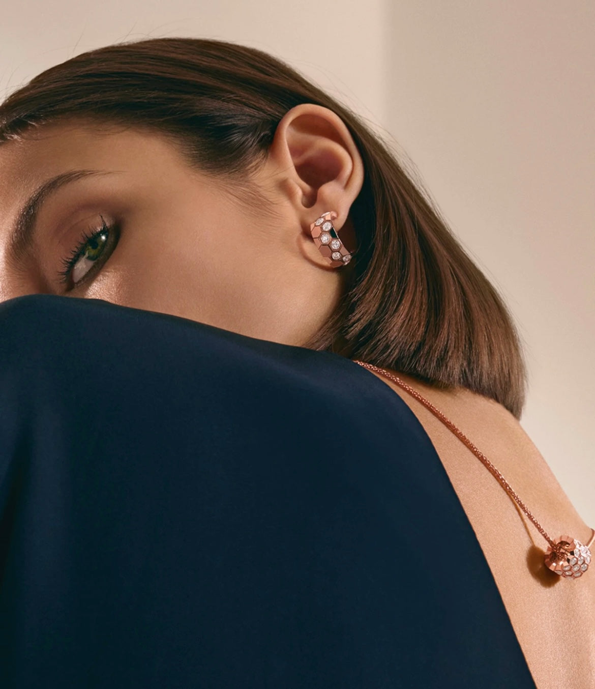 [AuraEcho]BEE LOVE DIAMOND HOOP EARRINGS