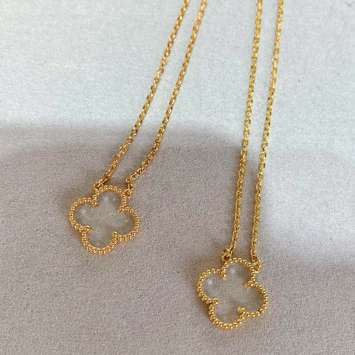 [AuraEcho]CLOVER ROCK CRYSTAL ROSE GOLD NECKLACE
